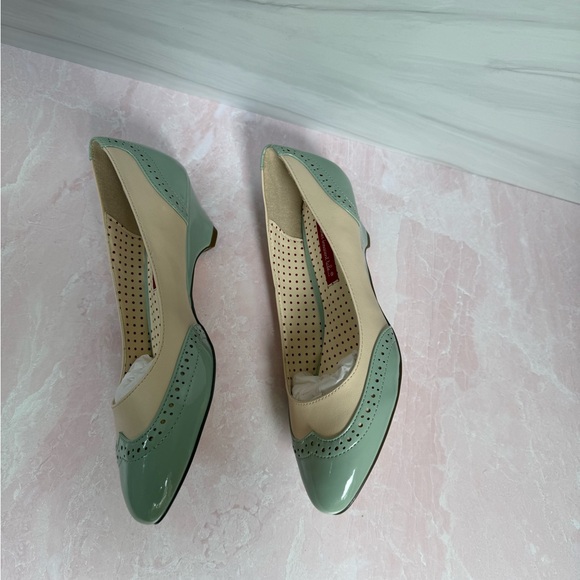 Elegant Cream & Green Women's Pinup Girl Shoes Brand New -vintage 1950s inspired - Picture 5 of 11